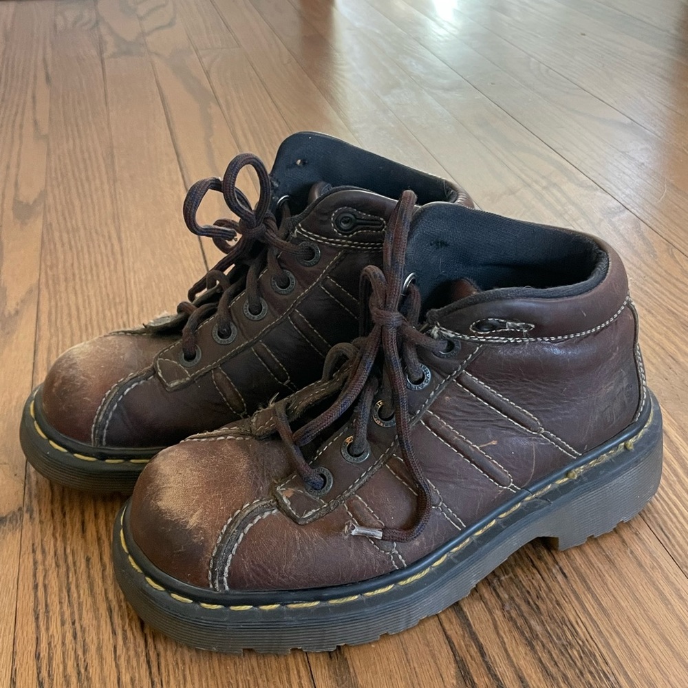 Brown vintage doc marten boots